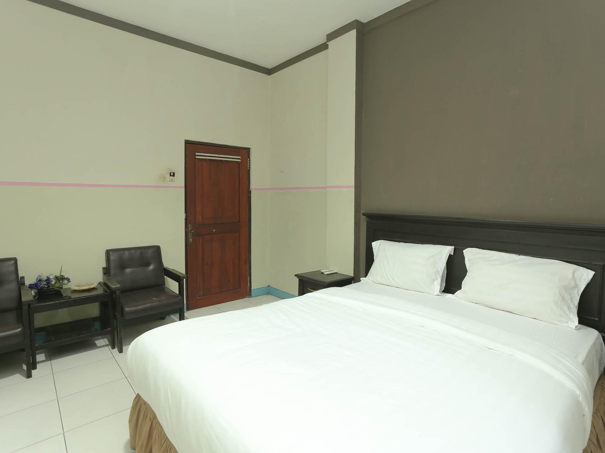 Urbanview Hotel Kharisma Banjarmasin Банджармасін Екстер'єр фото