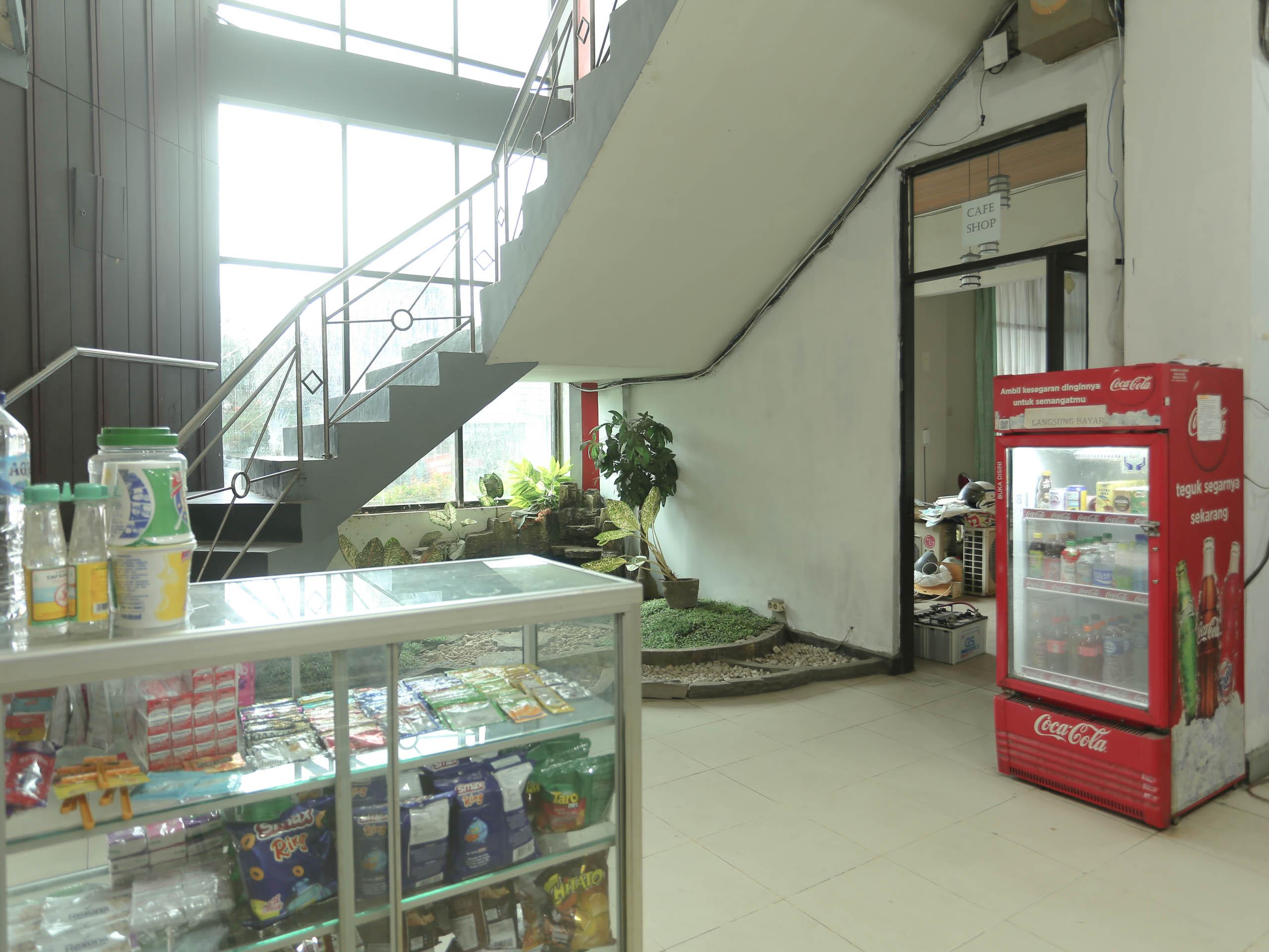 Urbanview Hotel Kharisma Banjarmasin Банджармасін Екстер'єр фото