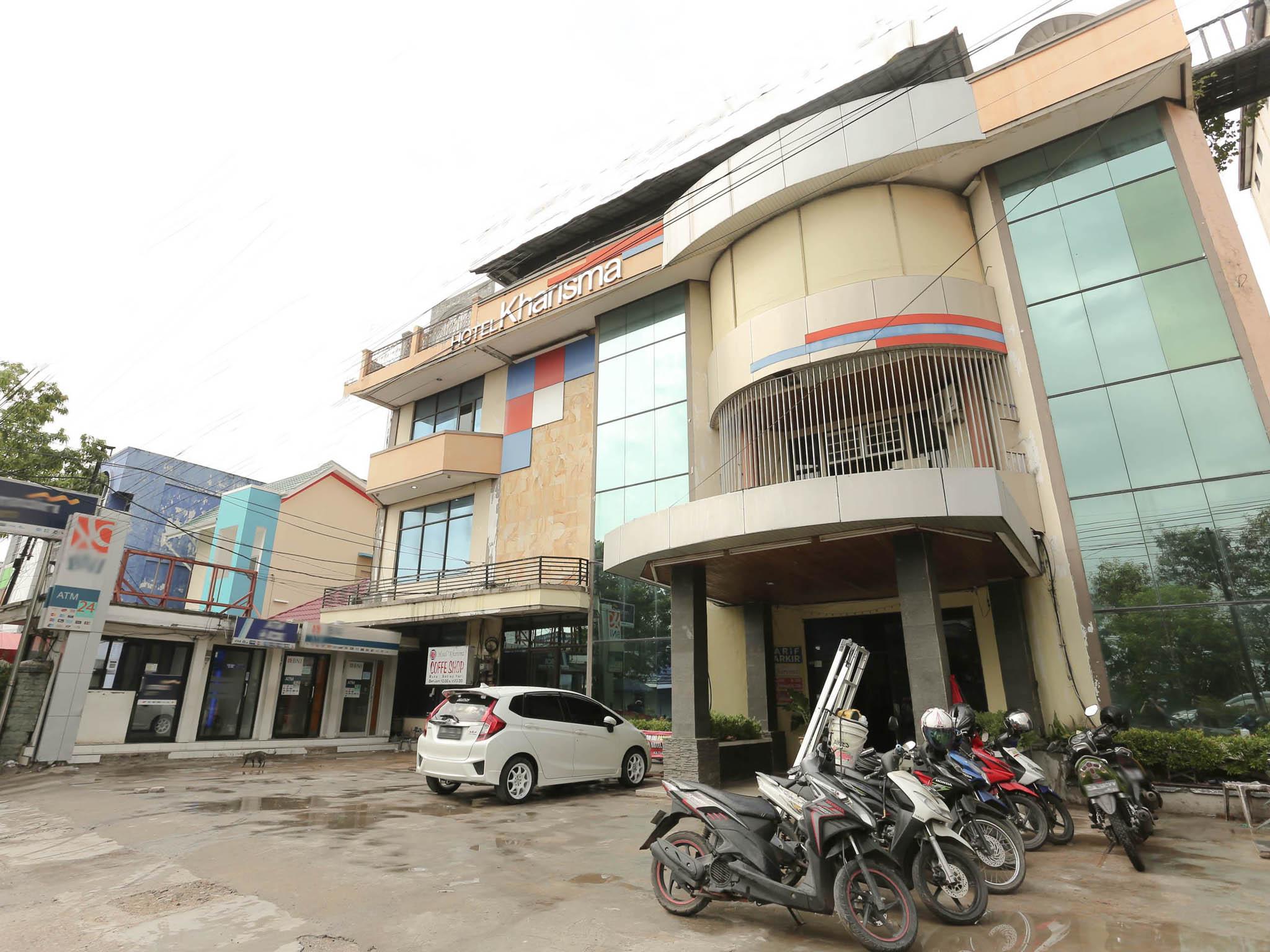 Urbanview Hotel Kharisma Banjarmasin Банджармасін Екстер'єр фото