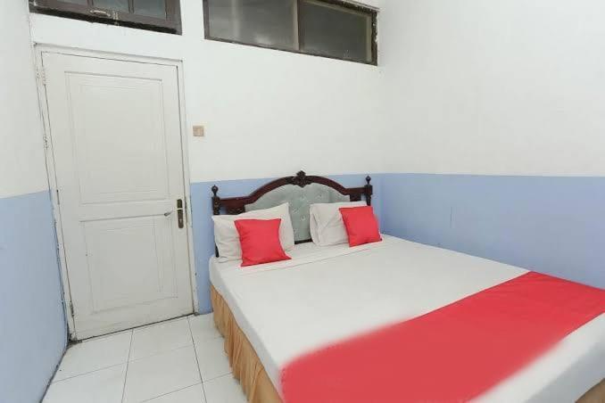 Urbanview Hotel Kharisma Banjarmasin Банджармасін Екстер'єр фото