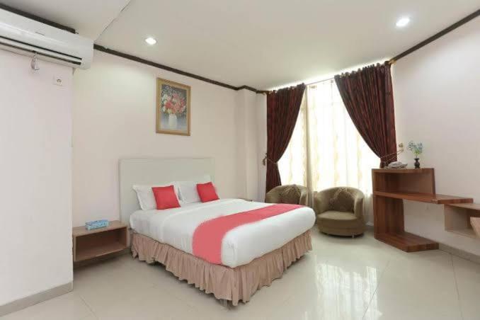 Urbanview Hotel Kharisma Banjarmasin Банджармасін Екстер'єр фото