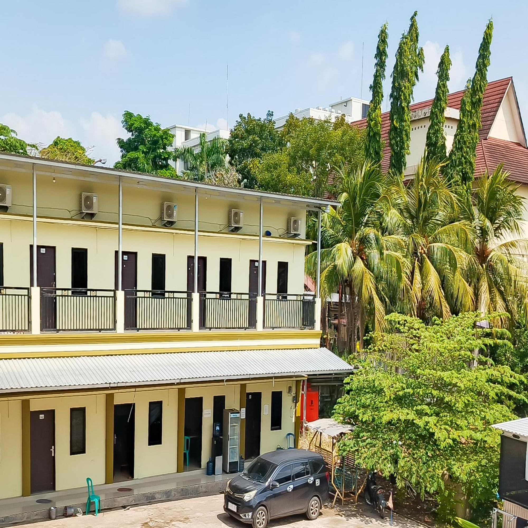 Urbanview Hotel Kharisma Banjarmasin Банджармасін Екстер'єр фото